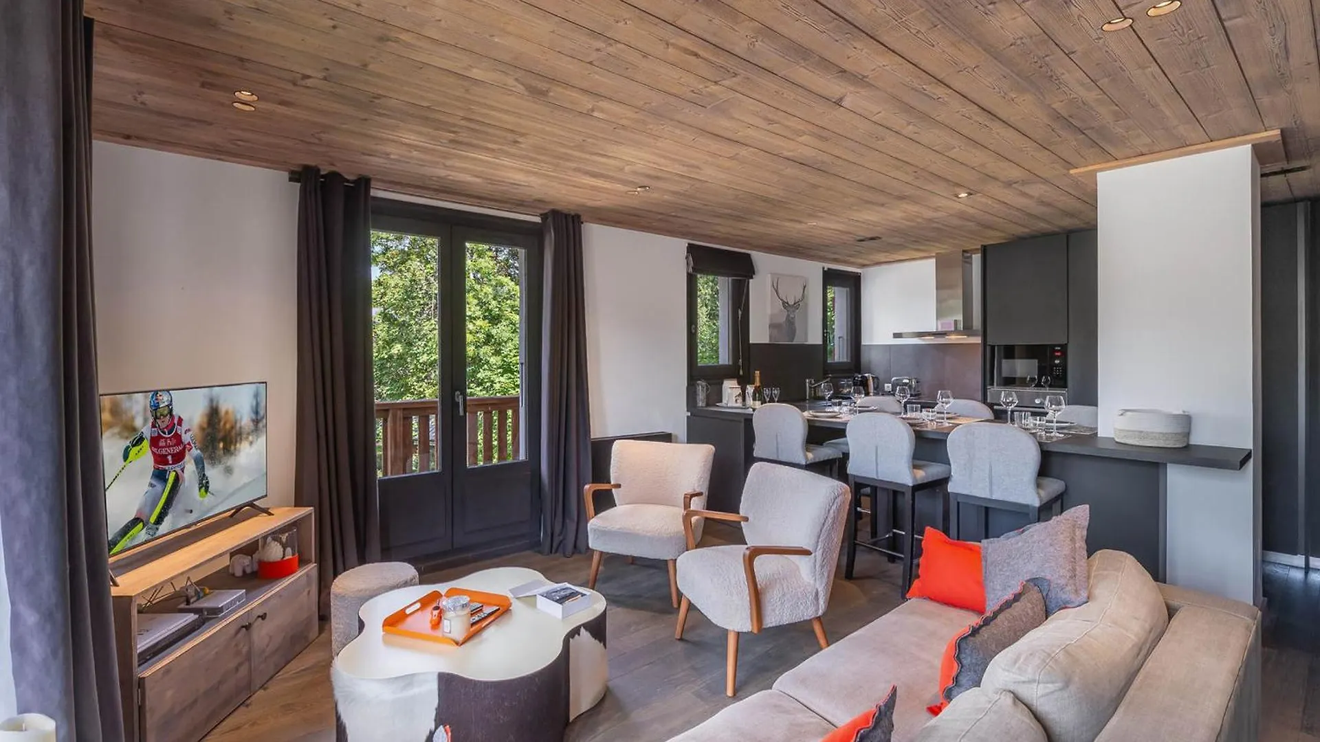 Superbe Appartement Proche Centre Avec Balcon Et Garage A Megeve - Fr-1-569-166