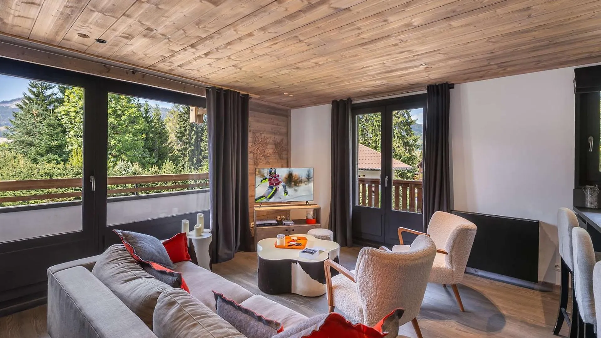 Superbe Appartement Proche Centre Avec Balcon Et Garage A Megeve - Fr-1-569-166 location
