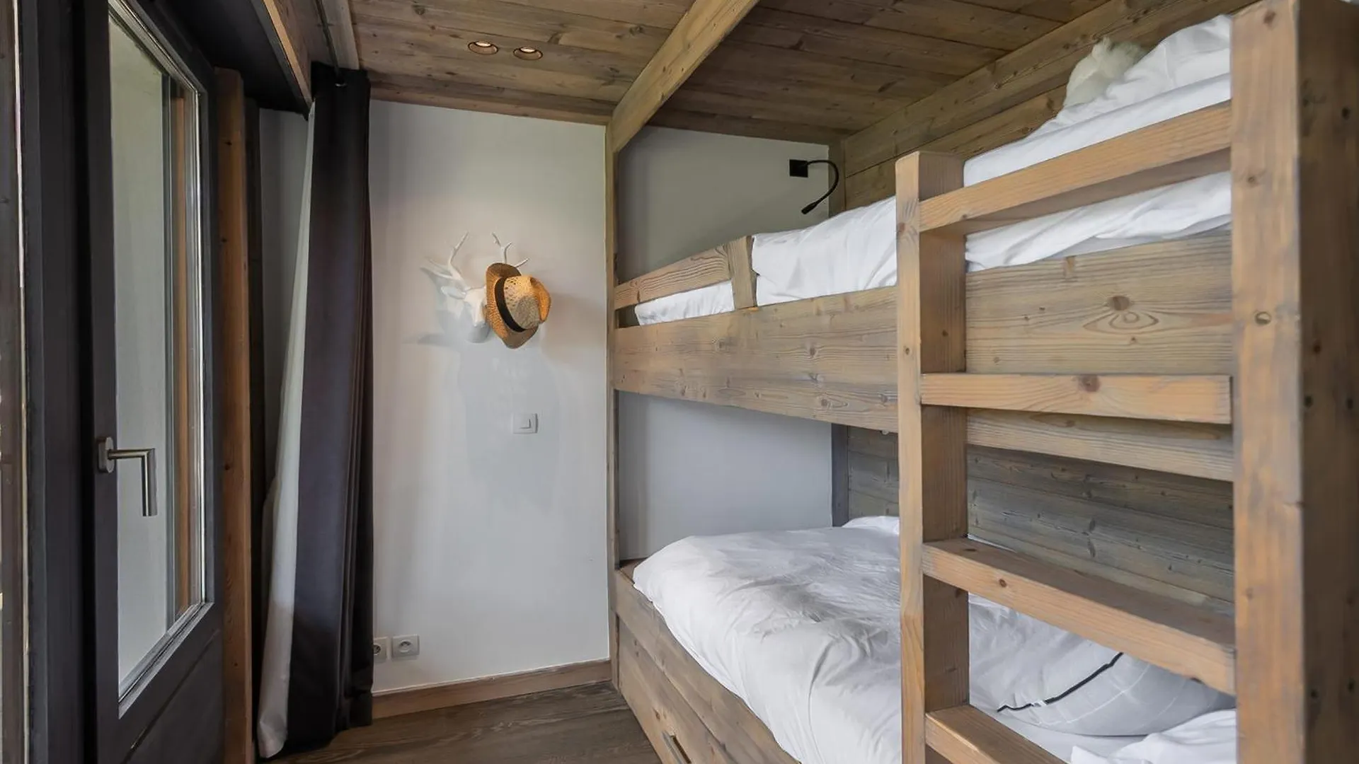 Apartment Superbe Appartement Proche Centre Avec Balcon Et Garage A Megeve - Fr-1-569-166 France
