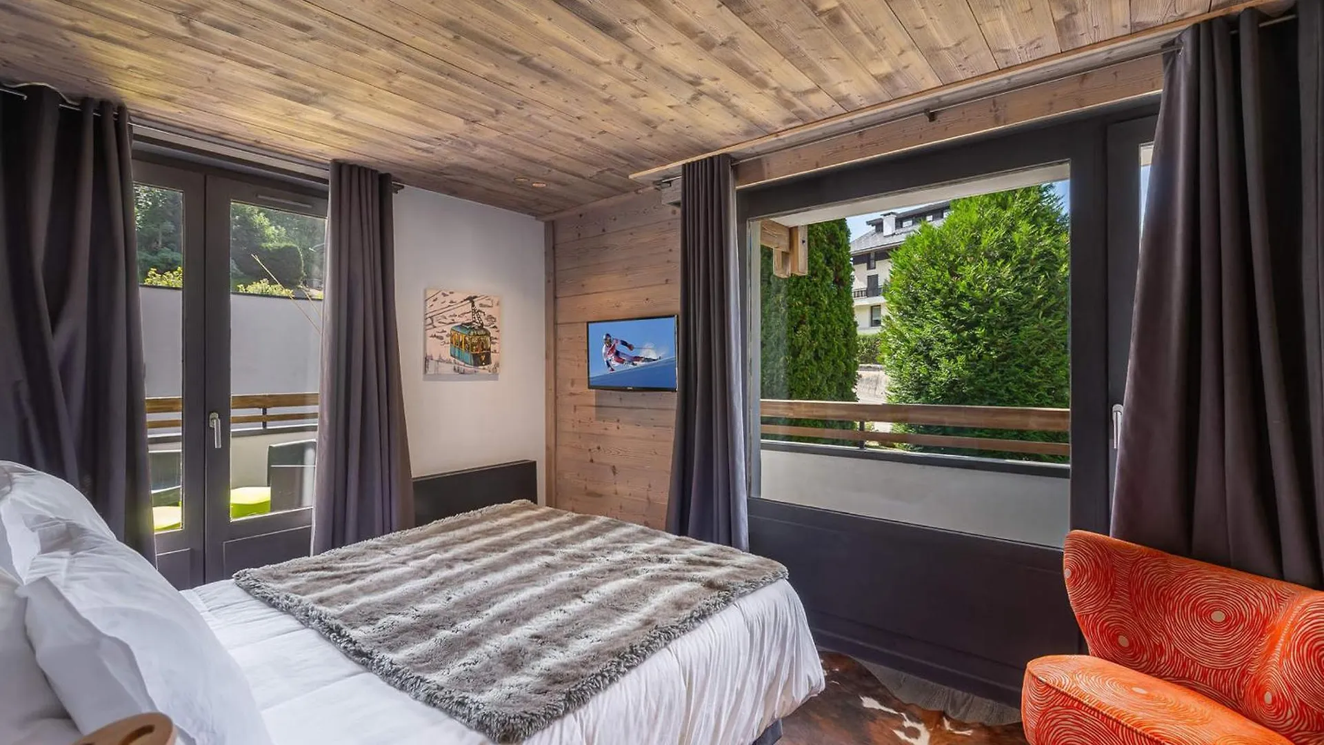 Superbe Appartement Proche Centre Avec Balcon Et Garage A Megeve - Fr-1-569-166 0*,  France